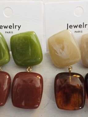 NWOT 2 Pairs Fashion Chunky Earrings.